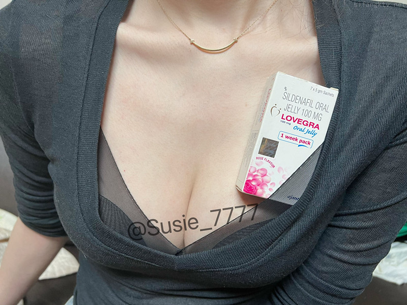 Susie_7777-九头身御姐女神户外调教喷水！你以为的端庄高雅的女神私下是什么样子的吗？到处发骚求草的母狗而已[47v+313p/2.84G]